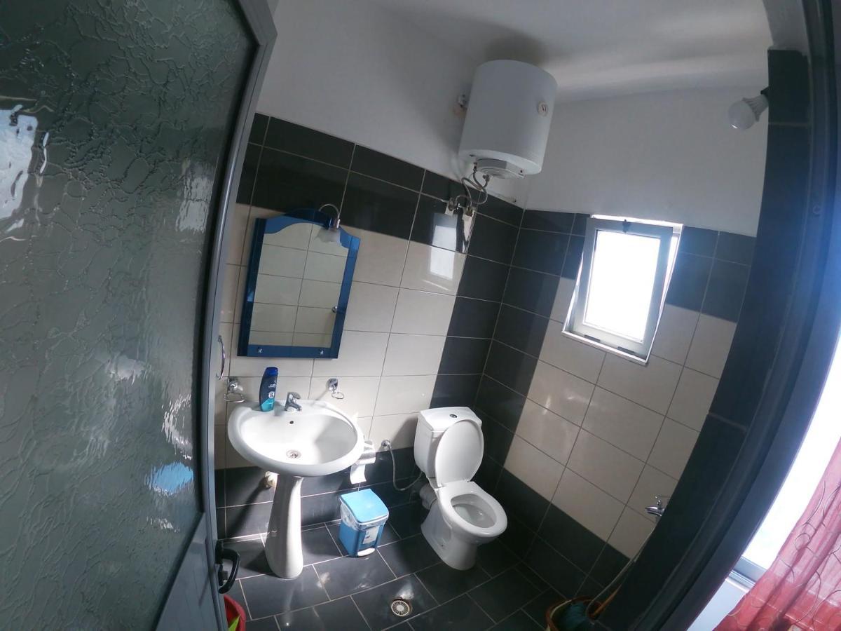 Honey Apartments Near Promenade Sarande Exterior photo
