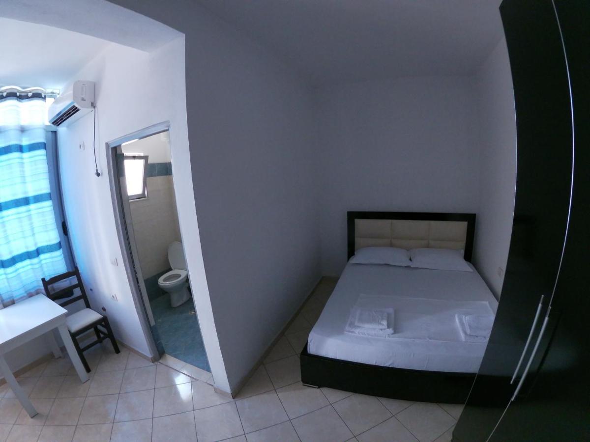 Honey Apartments Near Promenade Sarande Exterior photo