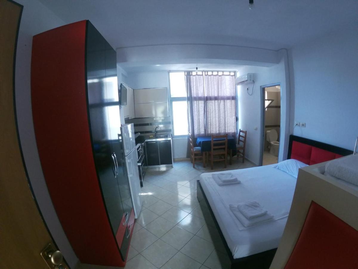 Honey Apartments Near Promenade Sarande Exterior photo