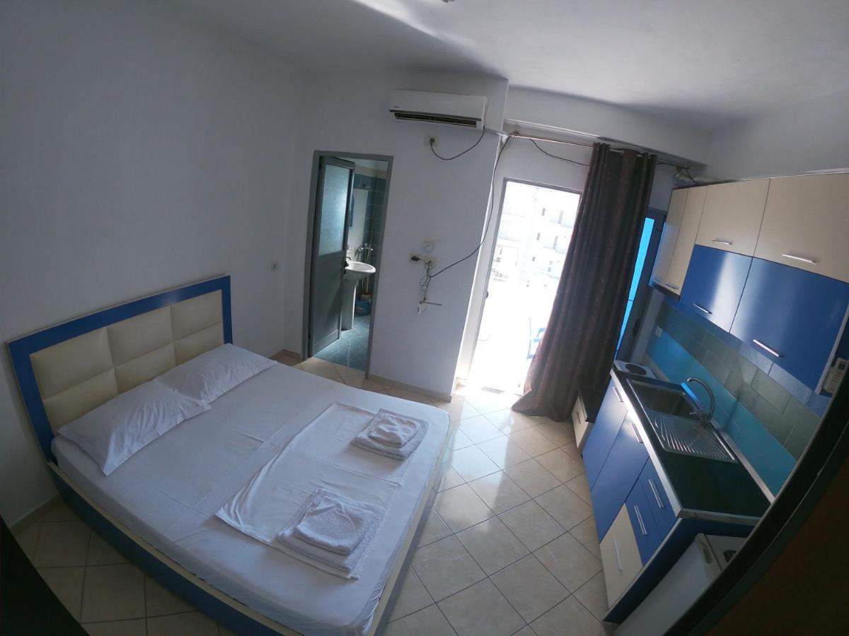 Honey Apartments Near Promenade Sarande Exterior photo