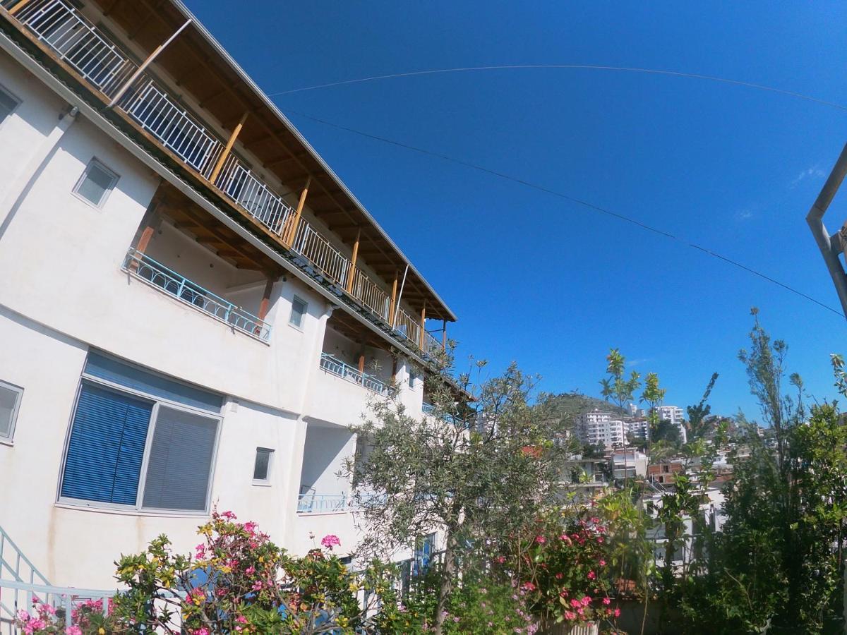 Honey Apartments Near Promenade Sarande Exterior photo