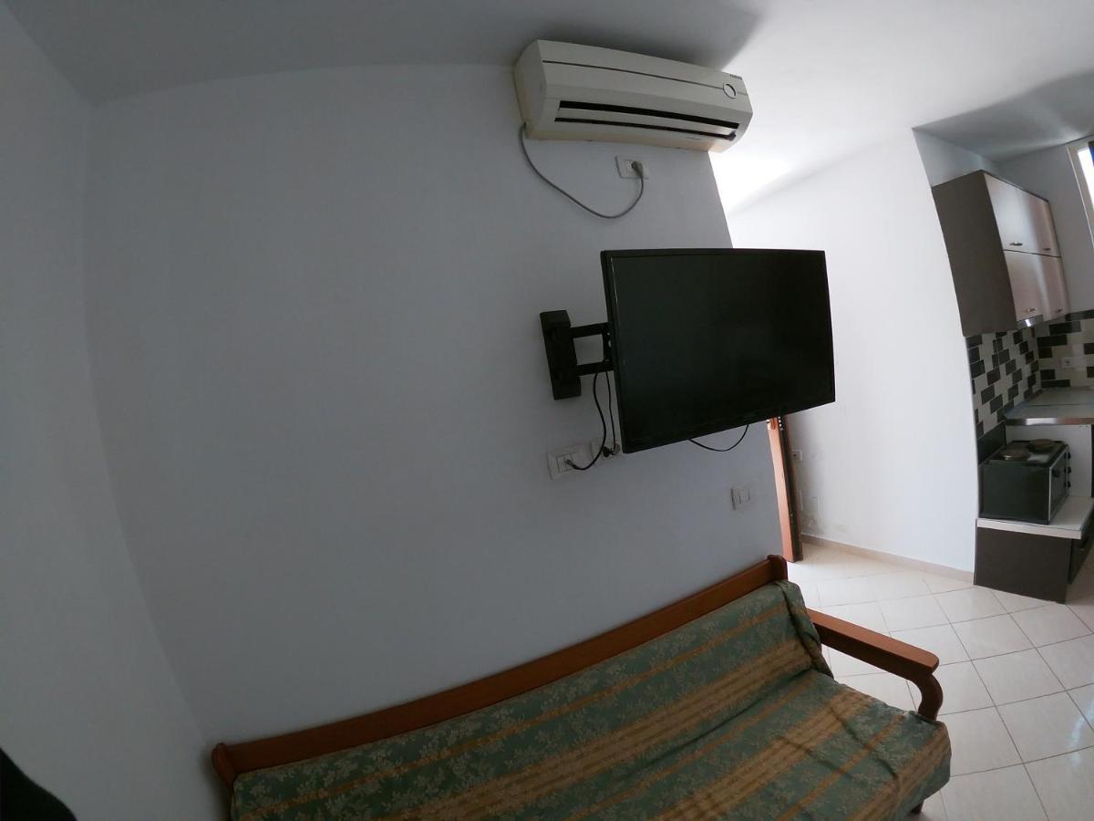 Honey Apartments Near Promenade Sarande Exterior photo